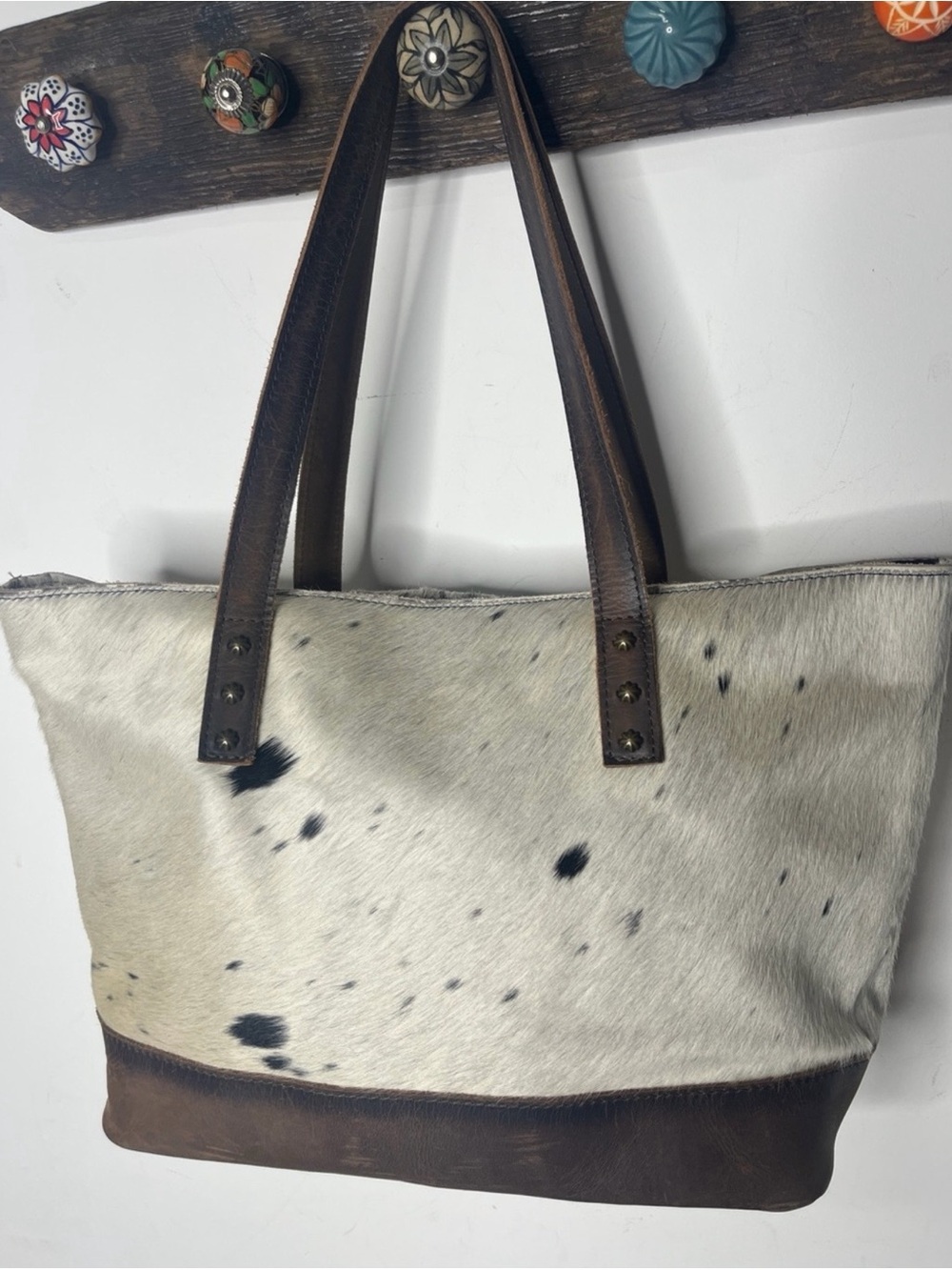 STS Ranchwear Brown & Cream Spotted Hair-on-Hide Tote with Leather Tassel - Picture 7 of 13